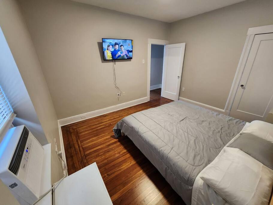 Elegant 2 Bed Gem! Mins From Nyc Apartamento Union City Exterior foto