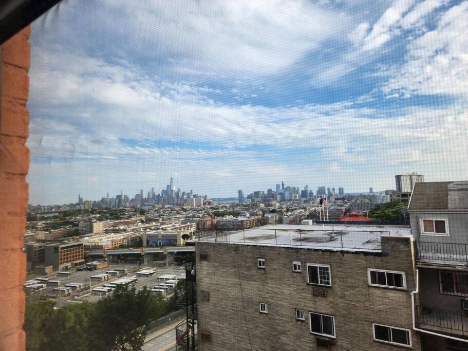 Elegant 2 Bed Gem! Mins From Nyc Apartamento Union City Exterior foto