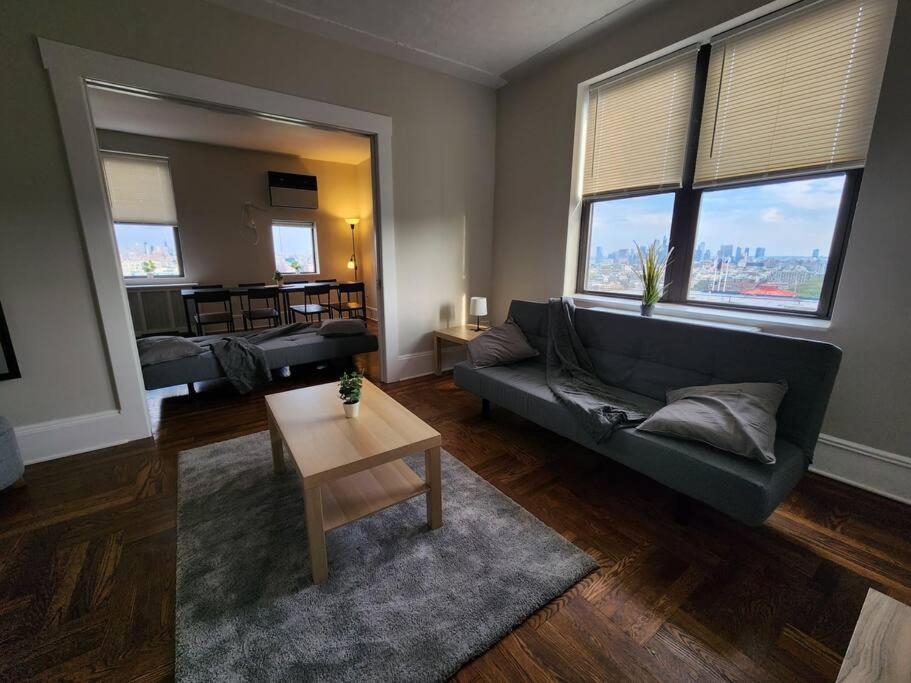 Elegant 2 Bed Gem! Mins From Nyc Apartamento Union City Exterior foto